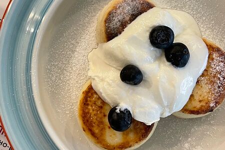 Сырники со сметаной