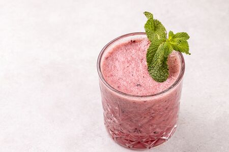 Ягодный смузи