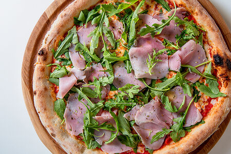 Пицца с Тамбовским окороком