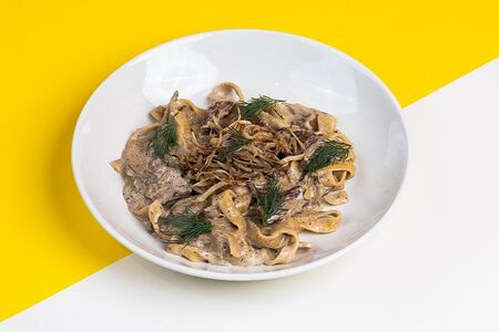 Феттуччине с телятиной