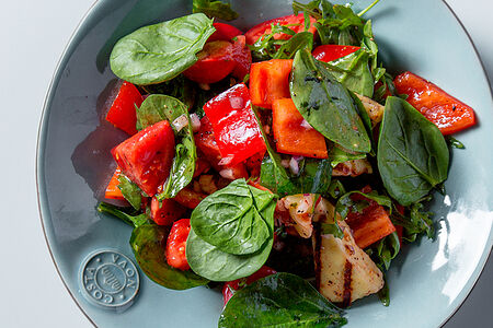 Салат с Халуми из печи