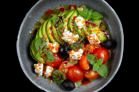 Салат Греческий авокадо