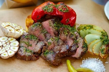 Медальоны из телячьей вырезки