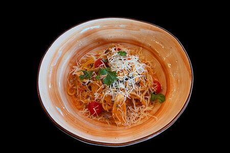 Паста Том ям с цыплёнком