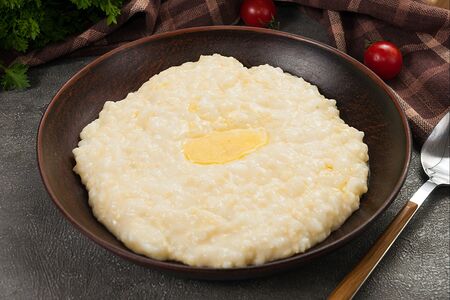 Каша рисовая с пшеном на молоке с маслом