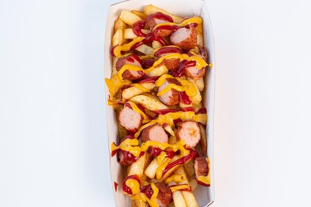 Колечки из сосисок с картошкой фри