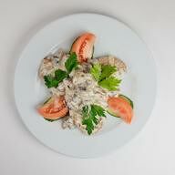 Свинина с грибами в сливочном соусе