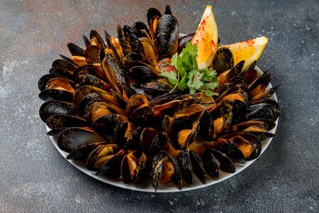 Мидии в сливочном соусе блю чиз