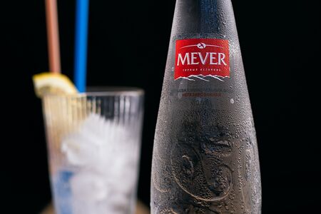Минеральная вода Mever без газа