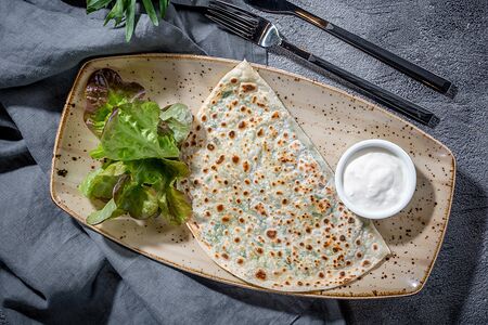 Кутаб с сыром и зеленью