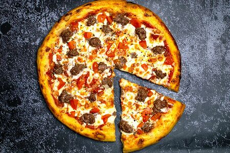 Пицца Охотничья большая