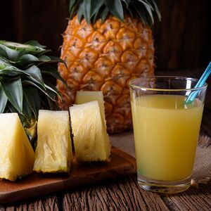 Свежевыжатый сок ананасовый