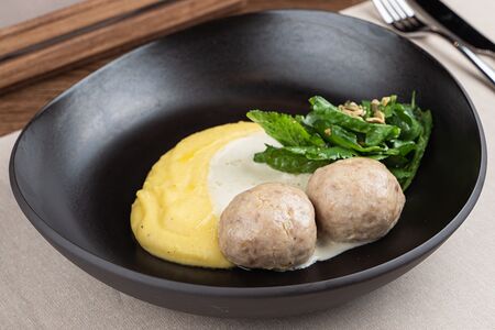 Котлеты из индейки с картофельным пюре