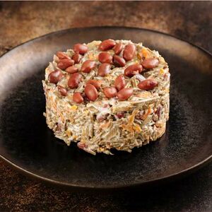 Салат с печенью и фасолью