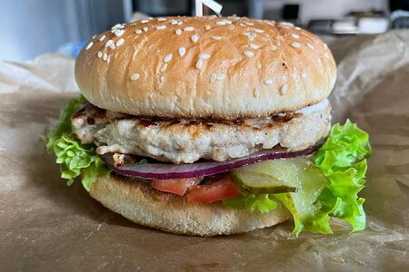 Чикен бургер