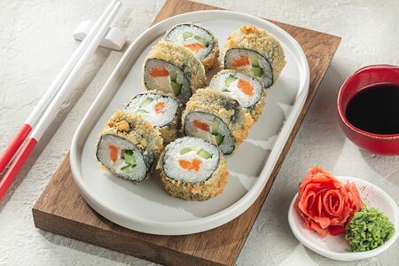 Ролл Сяке в темпуре