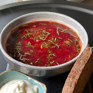 Борщ с томленой говядиной