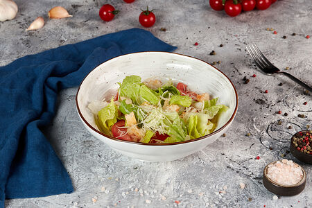 Салат Цезарь с креветками