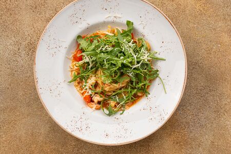 Паста Тальятелле с рукколой и креветками