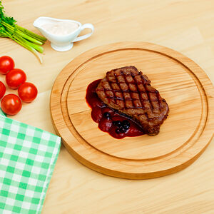 Свинина с брусничным соусом