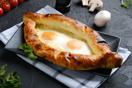 Острый хачапури по-аджарски биг