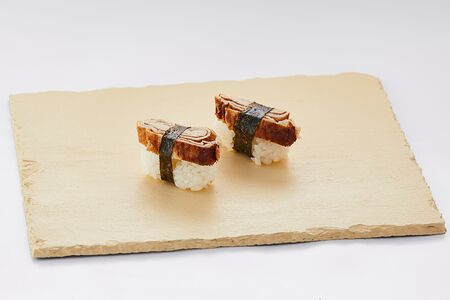 Нигири с угрем