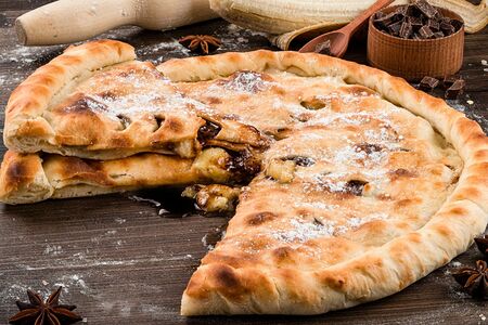 Пирог с бананом и шоколадом