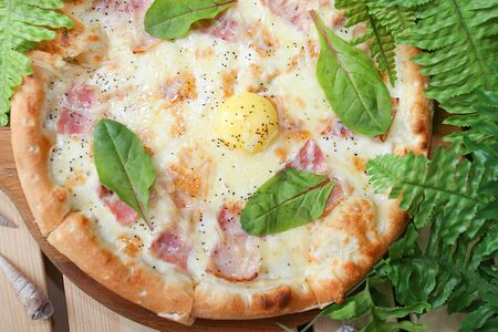 Пицца карбонара