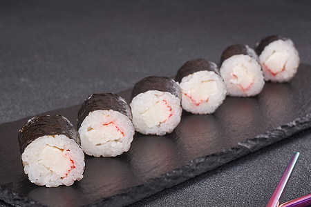 Мини-ролл с крабом