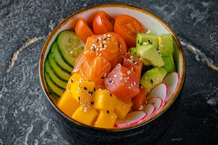 Поке Тунец с лососем