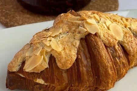 Круассан Миндальный