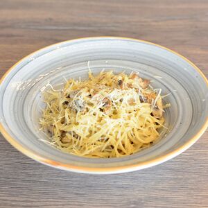 Паста с курицей и грибами