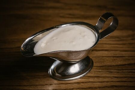 Катык с чесноком