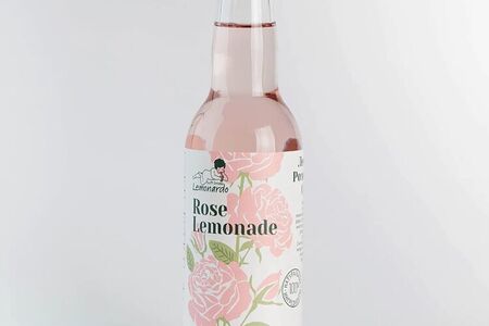 Розовый лимонад