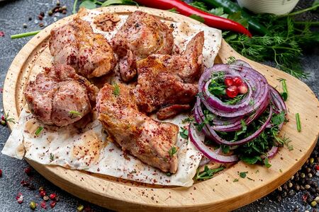 Шашлык из cвинoй шеи