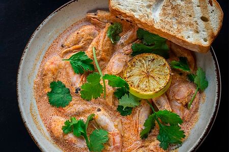 Креветки северные в соусе том ям