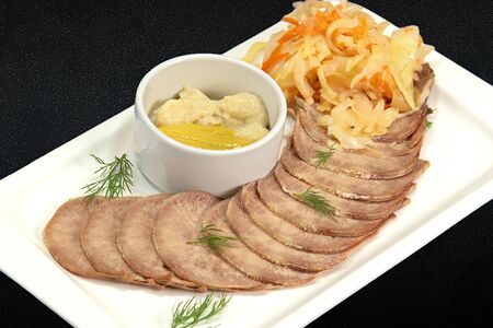 Язык говяжий с хреном