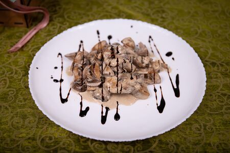 Печень с грибами