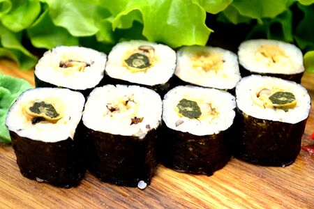 Маки с мидиями