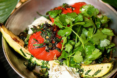 Печёные овощи с домашней брынзой