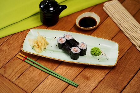 Мини Ролл с Угрем