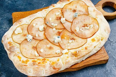 С грушей и горгонзолой