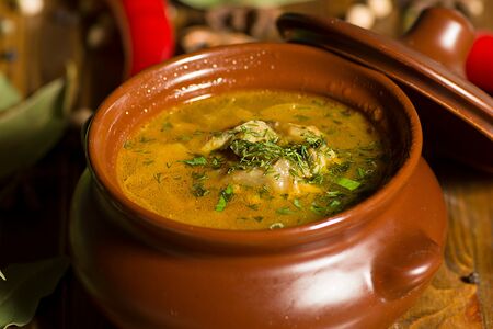 Щи из квашенной капусты с грибами