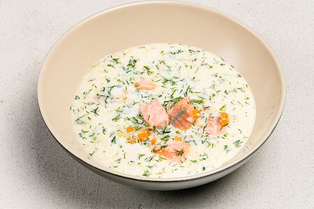 Сливочный суп с красной рыбой