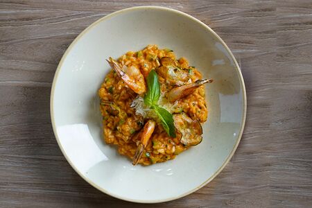 Ризотто с цукини и креветками