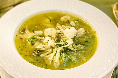 Фламандская похлебка с треской, икрой и луком-пореем