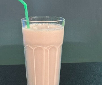 Молочный коктейль Клубника-банан