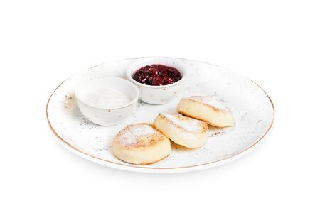 Сырники с вишневым джемом