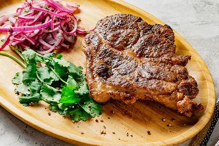 Стейк из свиной шеи