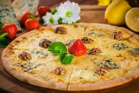 Пицца Четыре сыра 